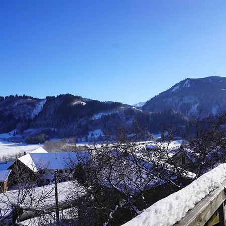 Bergzeit Auf 1000 M Hoehe Mit Balkon, Parkplatz, Wlan, Kueche شقة *