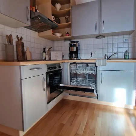 شقة Bergzeit Auf 1000 M Hoehe Mit Balkon, Parkplatz, Wlan, Kueche