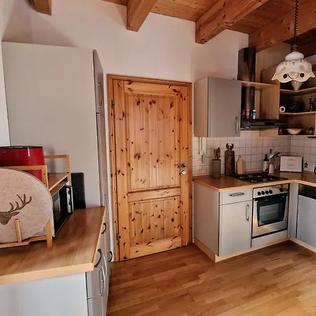 Bergzeit Auf 1000 M Hoehe Mit Balkon, Parkplatz, Wlan, Kueche Apartment