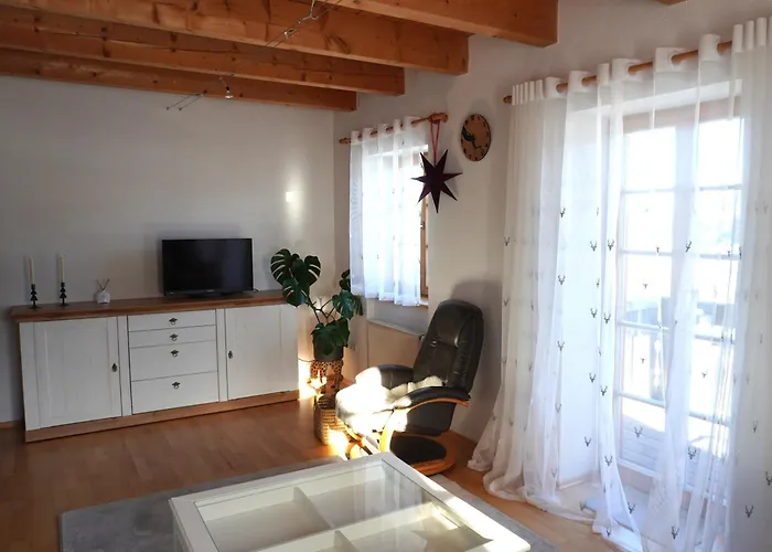 Bergzeit Auf 1000 M Hoehe Mit Balkon, Parkplatz, Wlan, Kueche Apartament